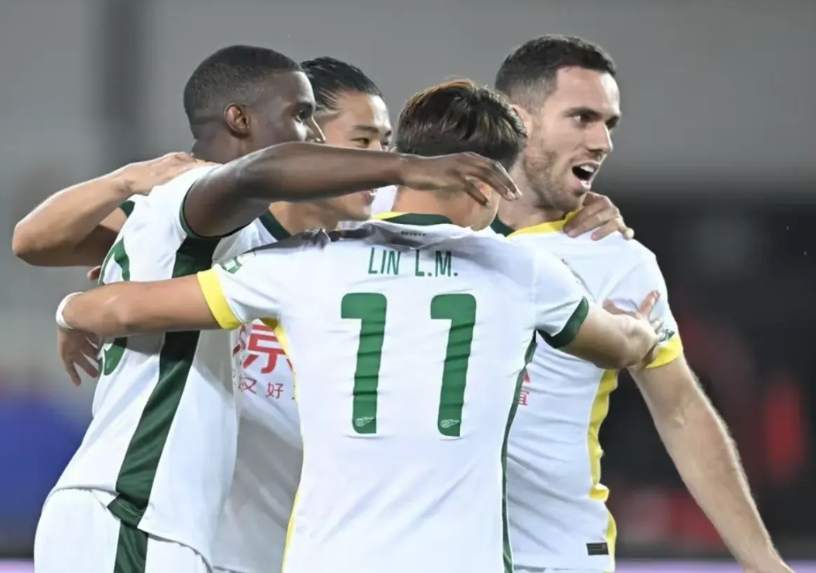 荒谬！北京国安4-4武汉三镇！本轮中超最离奇的比赛！

这场比赛看到70分钟就没