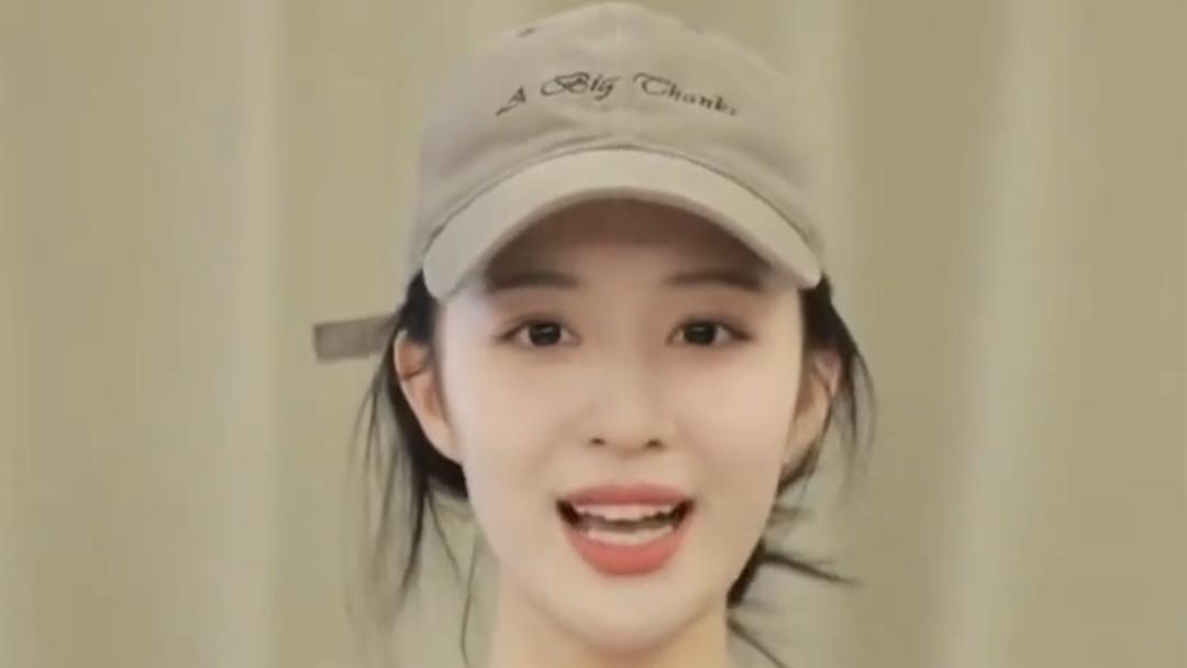 王楚然机场“开跑”，活力预热《奔跑吧》天路篇