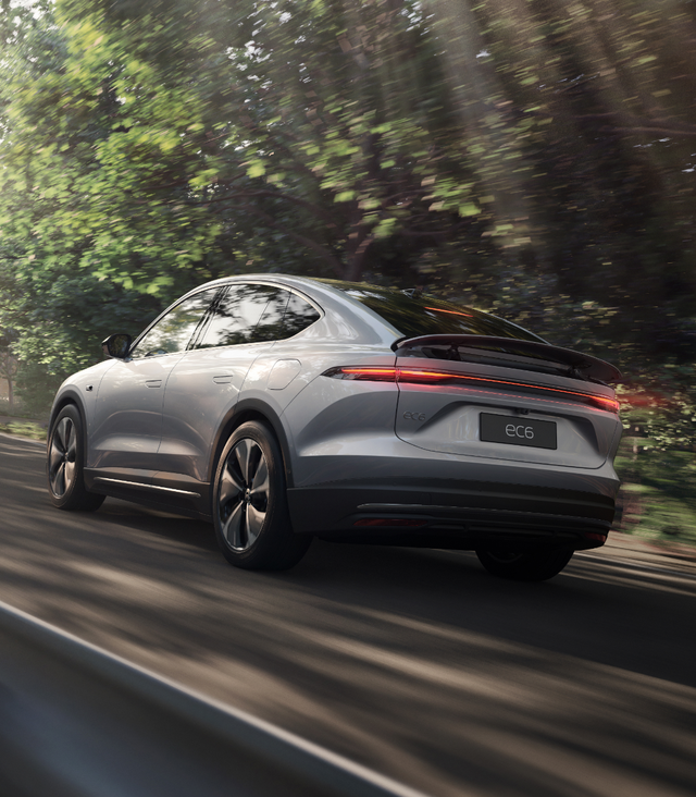 家人们你们的ec6刹车会有顿挫么
慢速状态下滑行到红绿灯下白线，然后刹车踩下去，