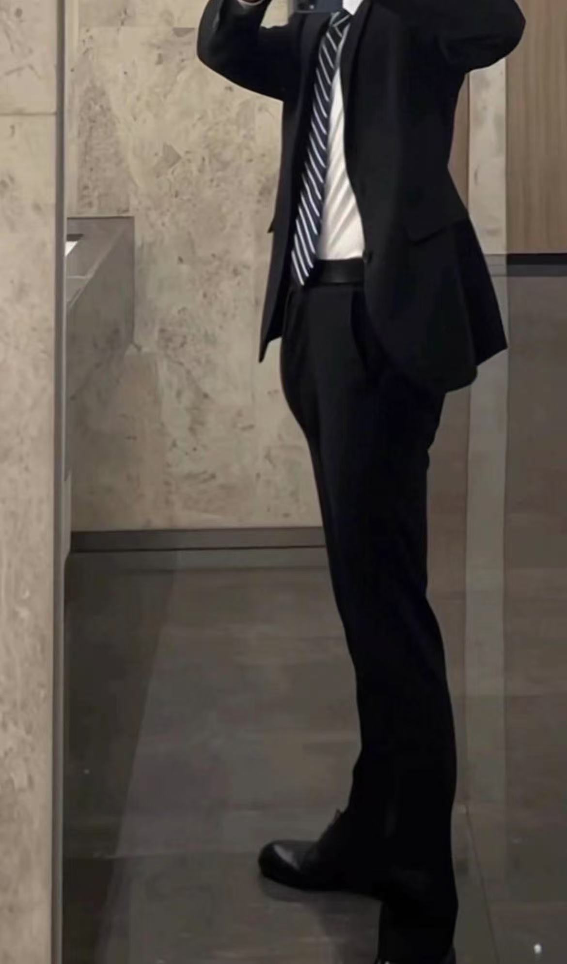 这个衣服光鼓起来是怎么回事？