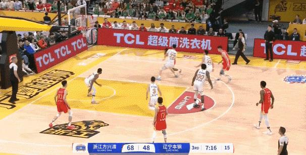 辽宁本钢队当家后卫赵继伟真是太拉胯了！在今天辽宁本钢客场挑战浙江方兴渡的比赛中，