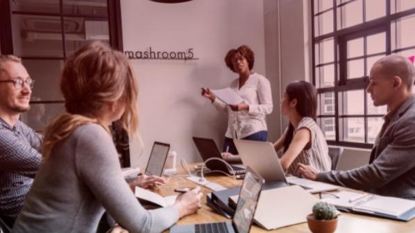 开一场高效的战略会，你只需要掌握“向上分类”和“向下分类”的艺术