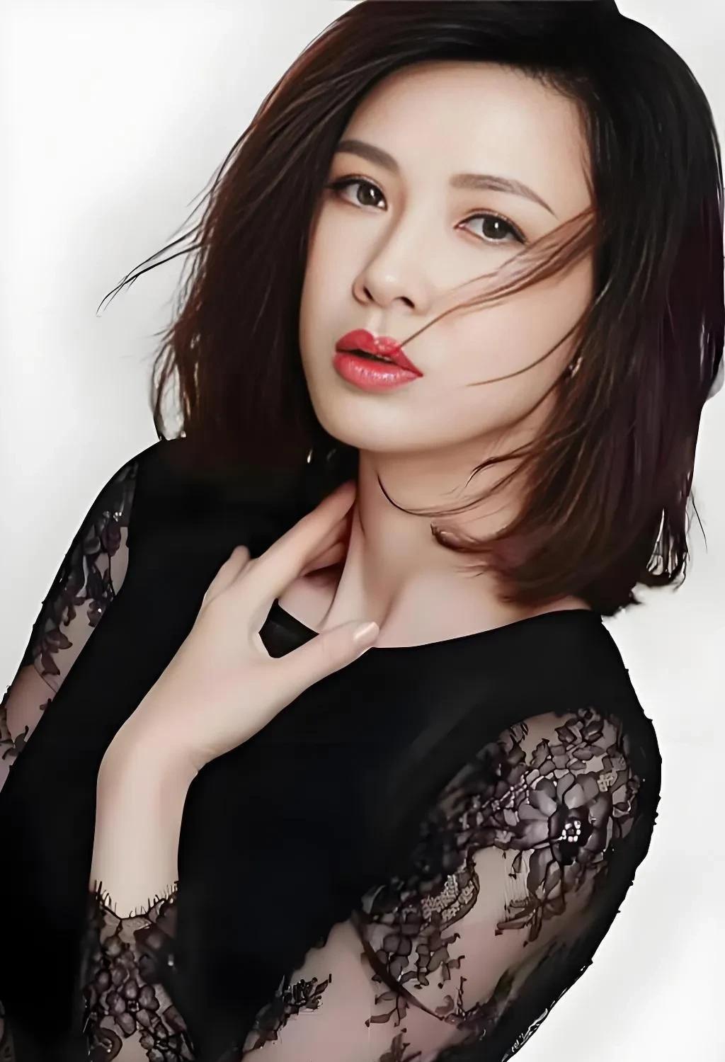 《蛮好的人生》看到饰演钟宁的童蕾，我发现她有个问题，不是她演的不好，也不是说她长