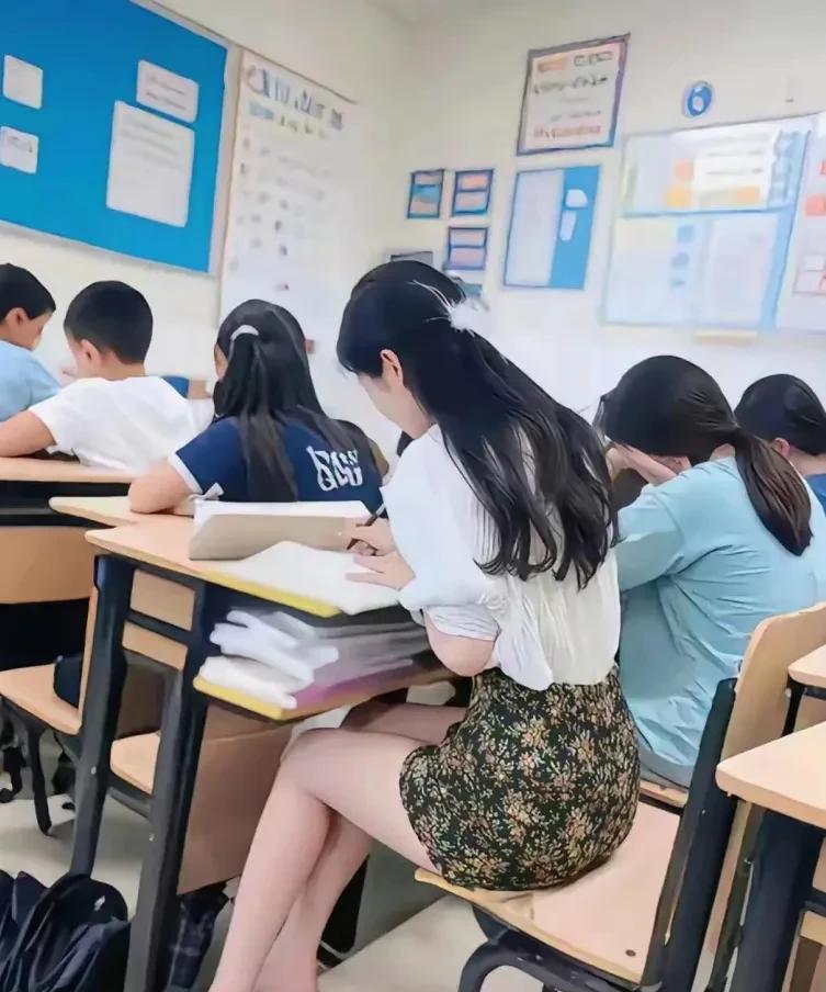 你不优秀，认识马云都没用。
有个表哥高中毕业后一直在家里呆着，工作累点不想干，加