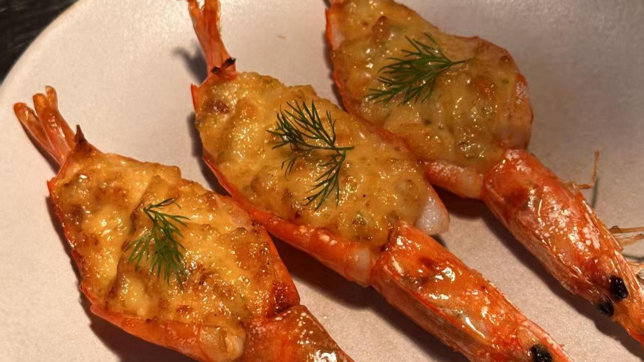 秘制金沙青香虾：一口下去，咸香在舌尖跳舞！