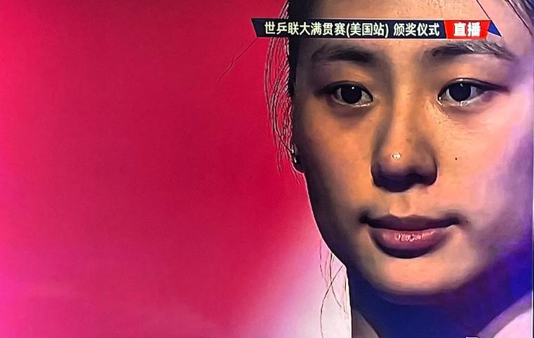 陈熠身高180，
女乒乓运动员里是不是很少见啊！
做为乒乓运动员来讲，
太高和太
