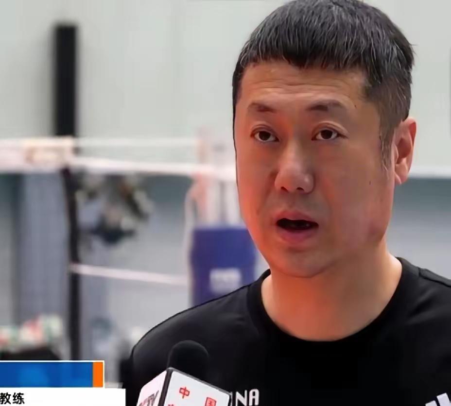 我猜到了赵勇的调整，但是没猜到效果来得这么快。
中国女排最近三场热身赛，后排进攻