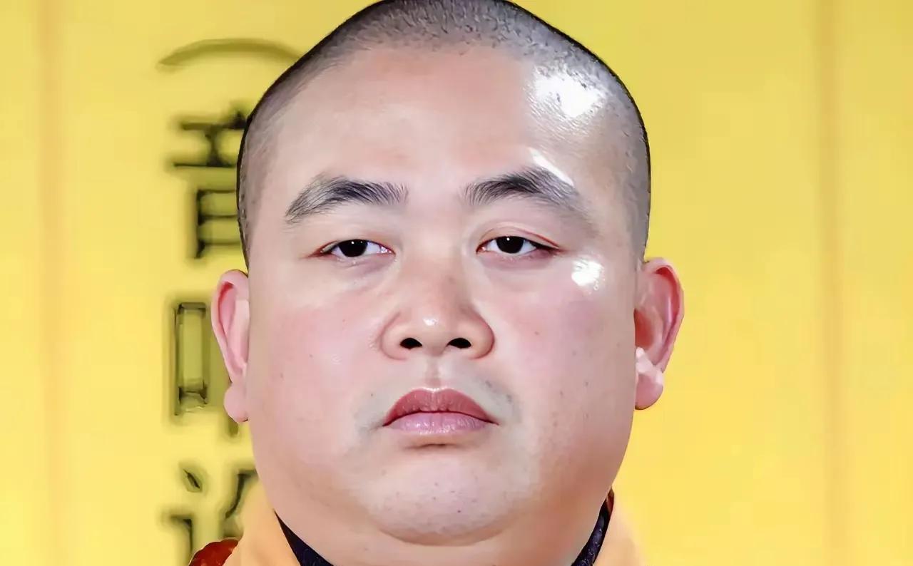 释永信和王林都是“大师”。其实，不是大师多，而是比“大师”认知的蠢人多，这才成就