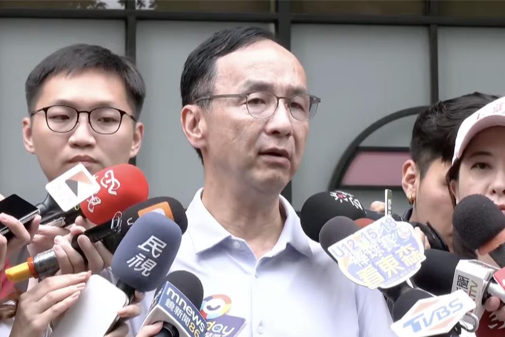 柯建铭喊“斗争60年、打倒国民党” 朱立伦侯友宜严批
国民党主席朱立伦22日上午