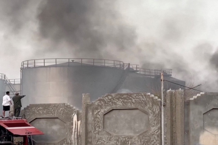 沙特阿拉伯空袭，阿联酋撤军