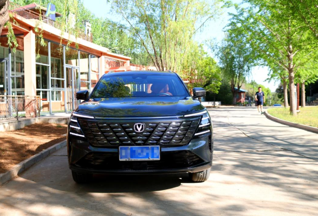 第四代CS75PLUS用车详细解析
【新车体验】
第四代CS75Pus中配车型在