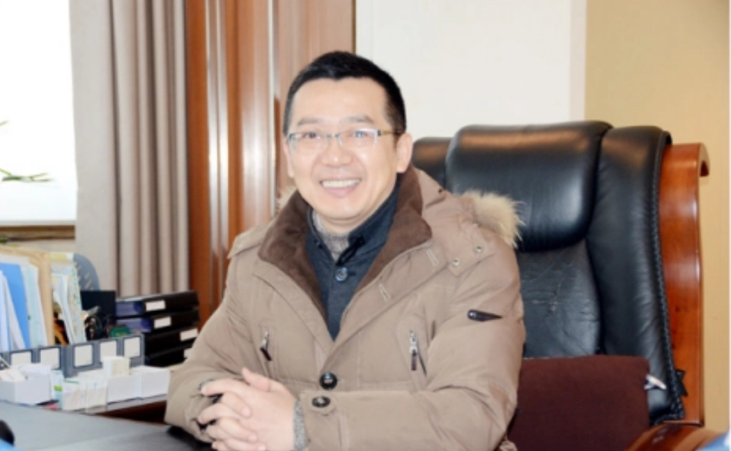 2011年，我国留美博士潘锦功在被美国“释放”后，准备搭乘飞机回国。可是在机场，