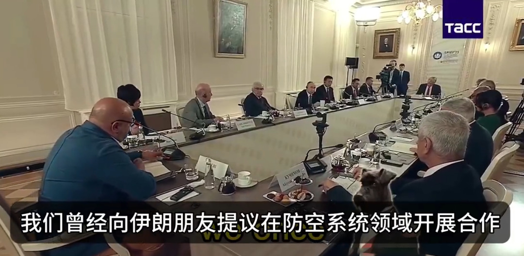伊朗不跟中俄玩，现在后悔了吧











啥？伊朗竟然拒绝了俄罗斯的合