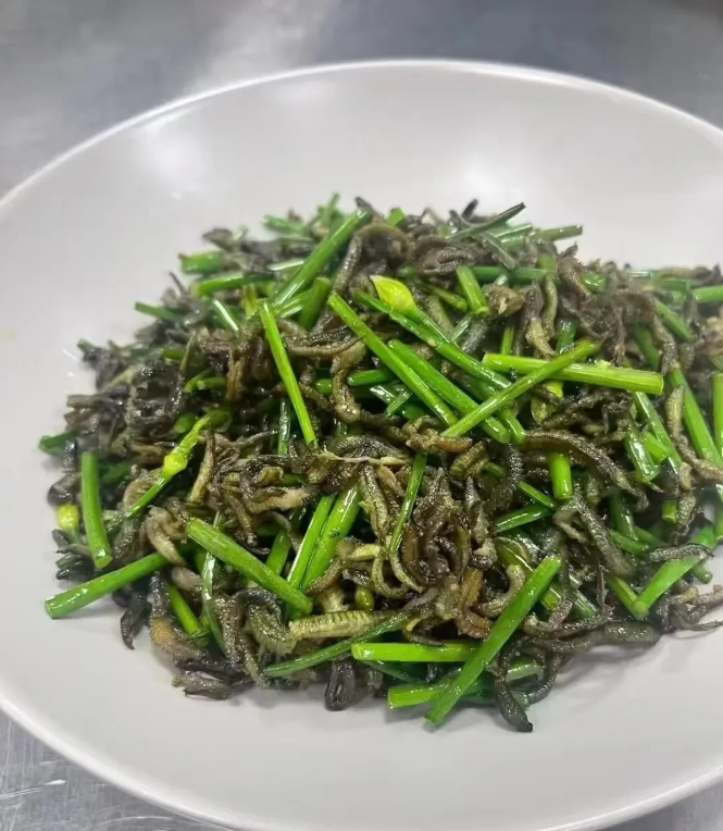 谁知道这是哪个地方的美食？名字是啥，看着就诱人
