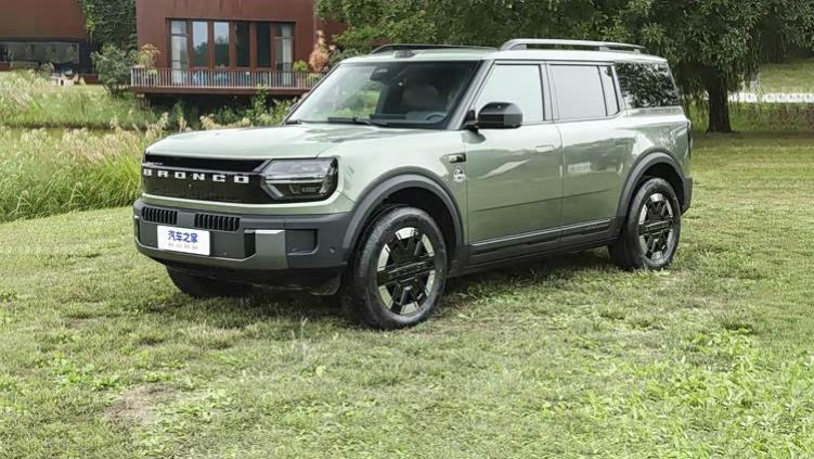 福特智趣烈马将于今日预售，纯电和增程都有，定位轻越野