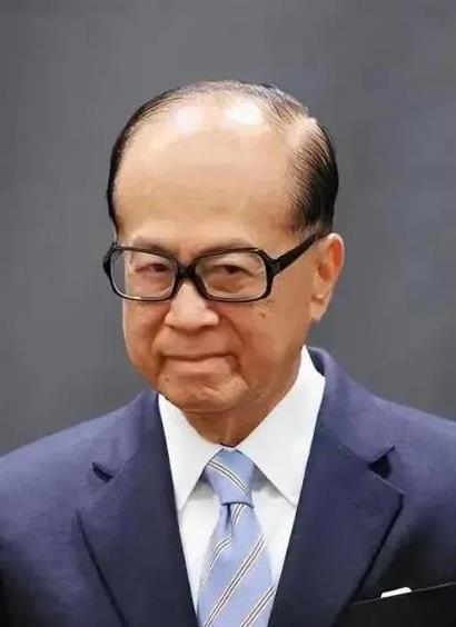 巴拿马运河的运营权，李嘉诚想要轻易卖给美国贝莱德，谈何容易！
中美博弈白热化，美