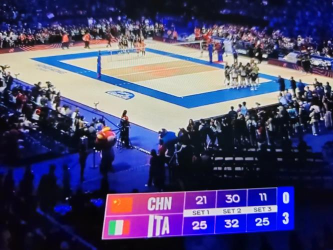 主攻2人满分，副攻2人成最大短板！

今天对阵意大利结果可以预见！0：3输给别人