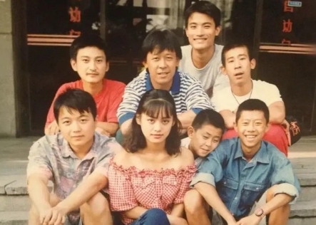 1993年，21岁的宁静去试镜《阳光灿烂的日子》中米兰一角，但导演姜文一直在几个