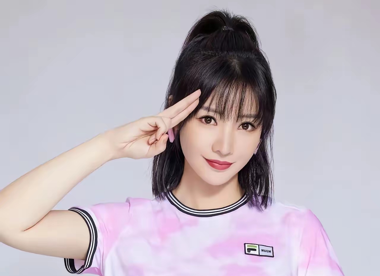 柳岩这句“后悔工作太拼”，骗了多少想搞钱的普通女孩？