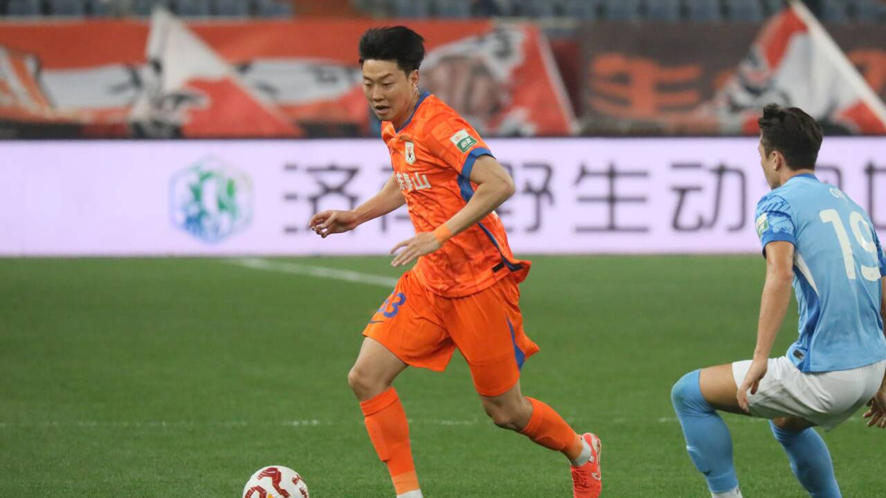 中超前4全部赢球，泰山队落后榜首9分，第5位置也岌岌可危