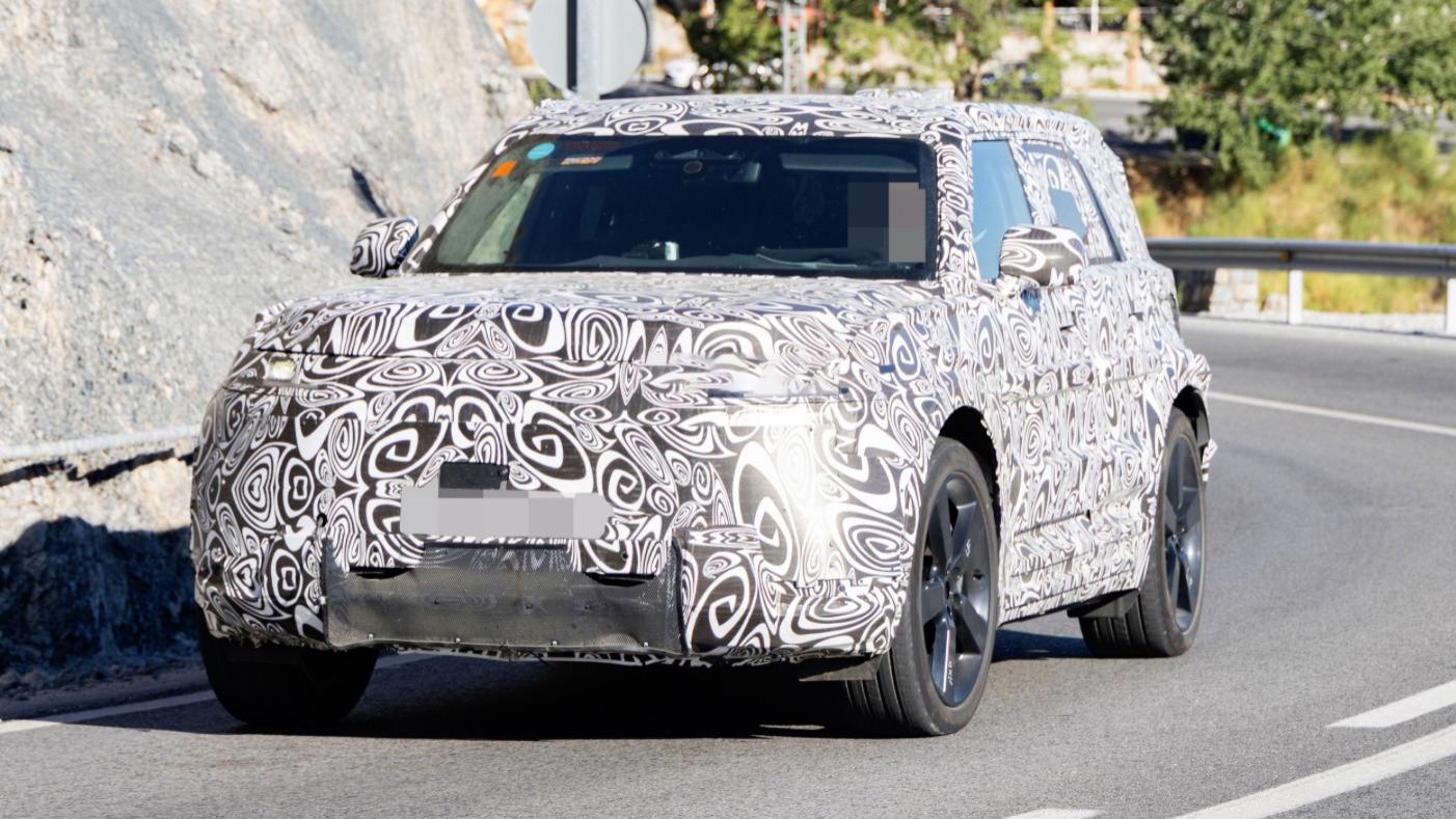 路虎全新纯电SUV谍照曝光 或将是“小卫士” 支持800V超充技术