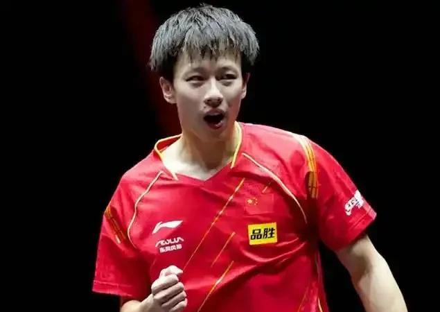 国乒的主力们都去横滨参加WTT冠军赛去了，只有林高远还留在北京。
其实按世排高远