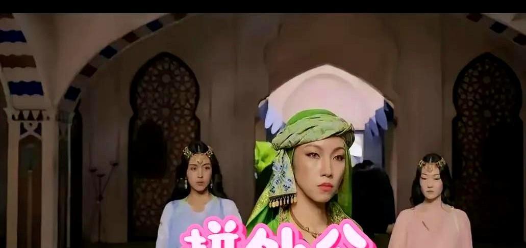 要想出名来的快，C位全靠外公带
拼爹拼妈拼容颜，拼外公的时代已经到来！那尔那茜为
