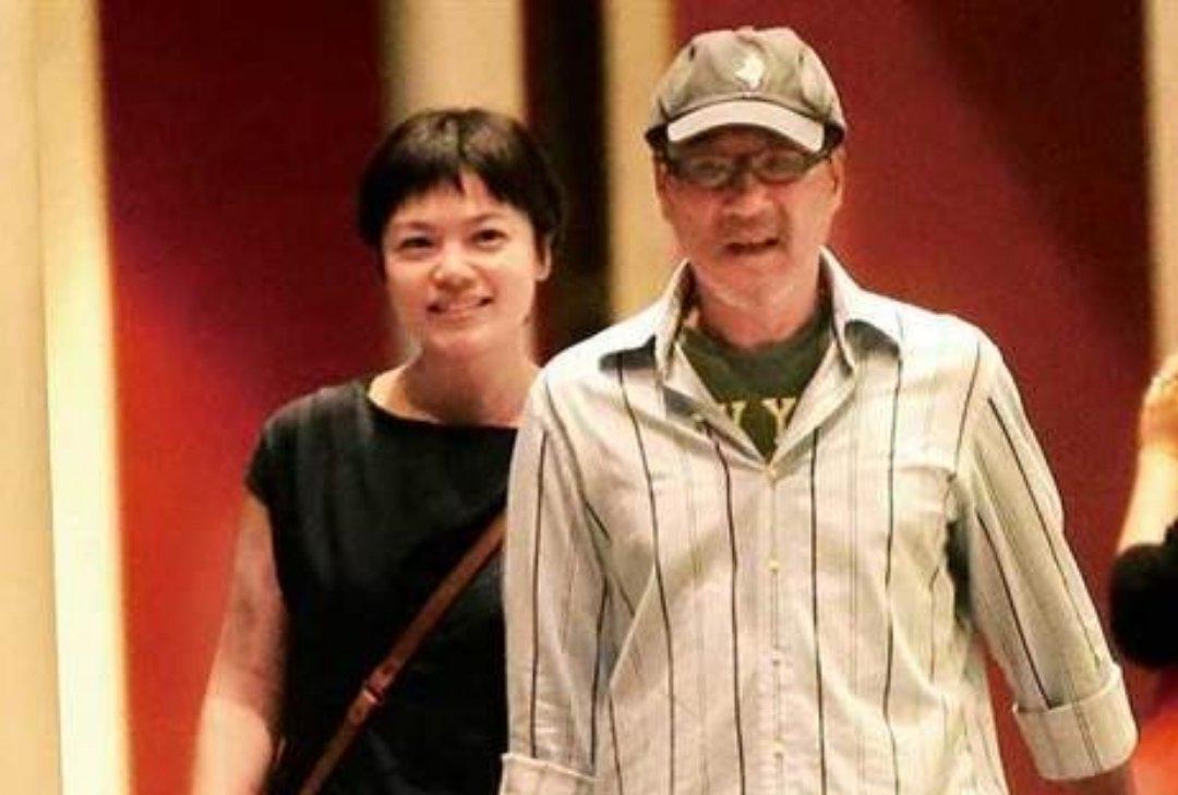 如果千惠是我女儿
给再多钱我都不愿意让她嫁给李宗盛的
原因很简单
那就是他们两个