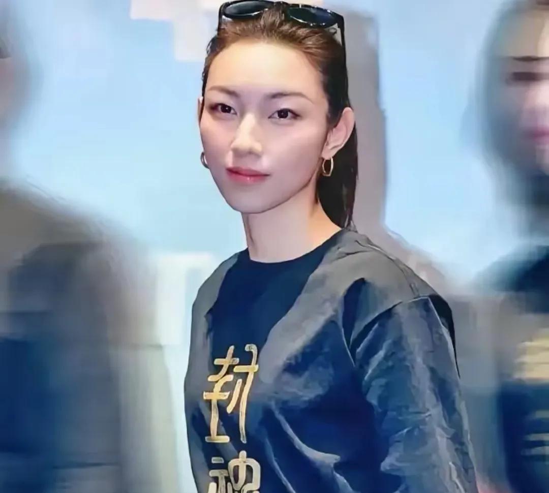 中戏VS上戏：那尔那茜的选择背后，藏着艺考圈的残酷真相！
最近看到那尔那茜入学上
