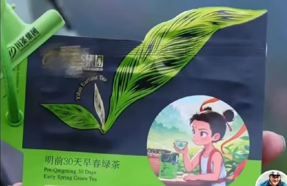 一觉醒来李亚鹏天塌了，不是传绯闻，也不是前妻再婚，是前妻现男友谢霆锋时隔20年开