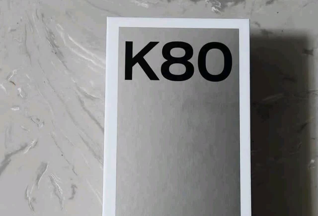 侄子高考结束了，我偷偷花2000给他买了一部红米K80，然后赶快去给他送去，本以