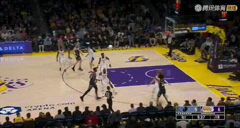 兰代尔竟打爆了湖人内线？
上半场灰熊各种篮板（29：18）、打内线（34:20）