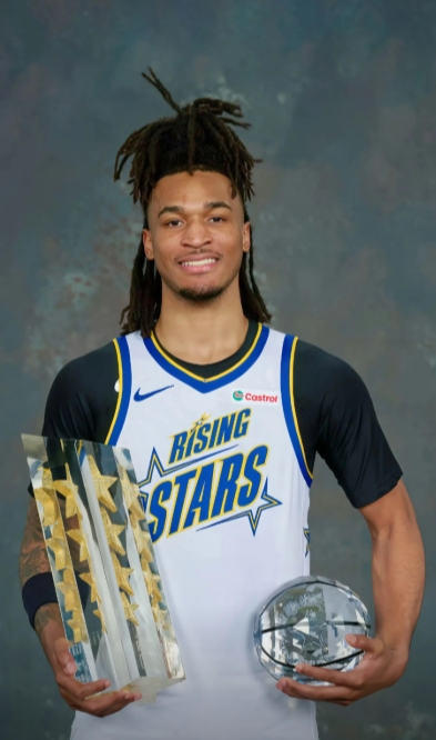 教练组为卡斯尔定的练级方向是不是错了
主控应该是球场大脑，但是我看他却是球场上最