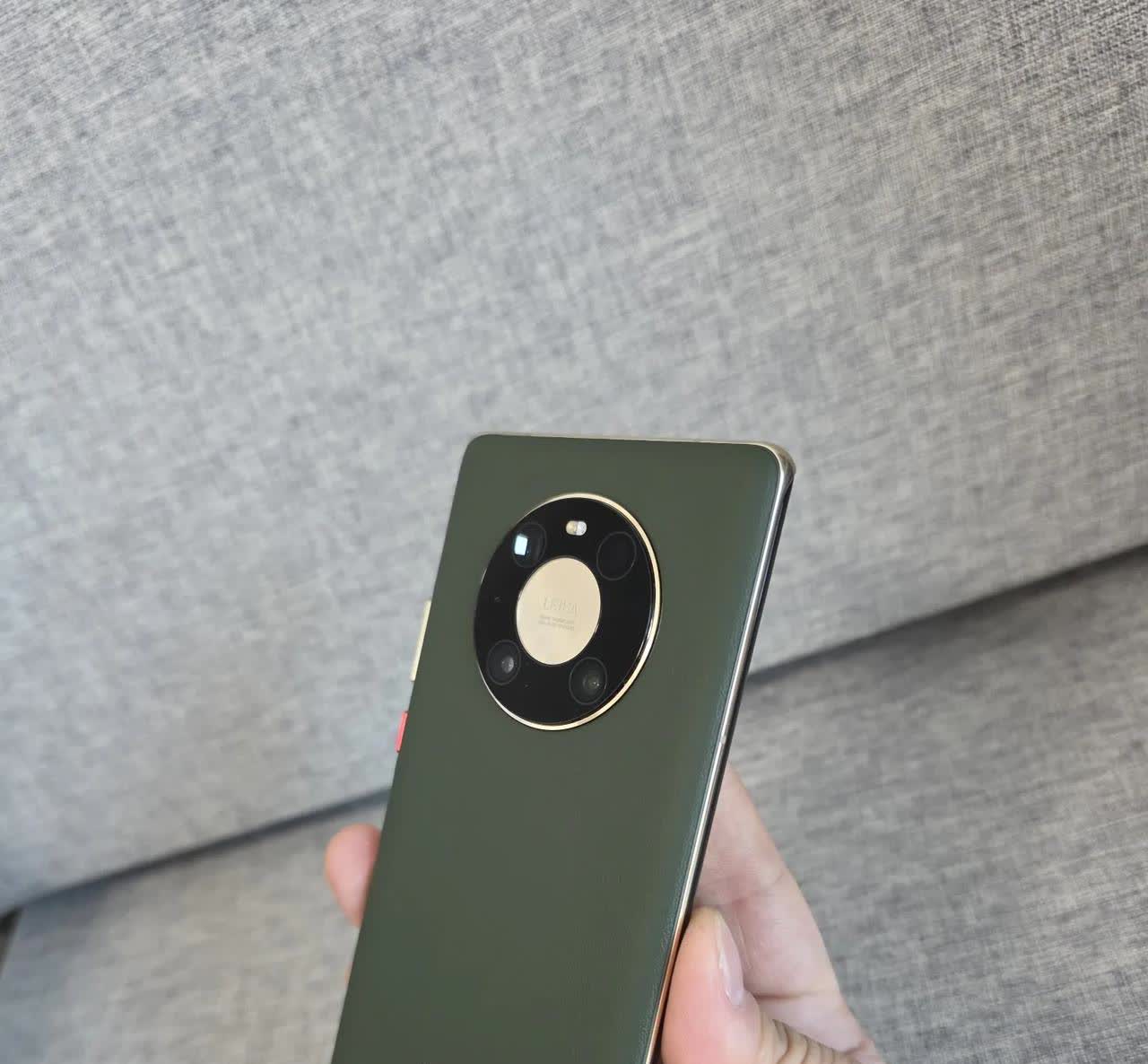 华为经典  Mate40pro  夏日胡杨   8+256G  双卡全网通5G 
