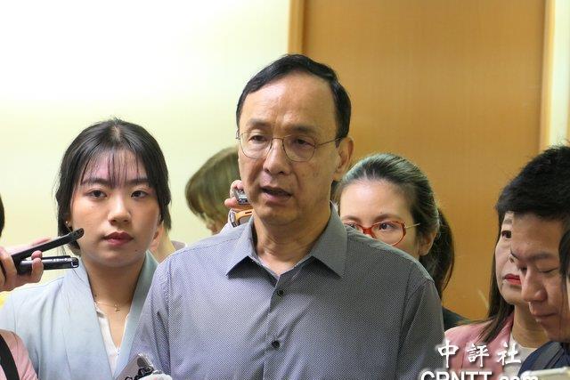特务明天搜索党中央？朱立伦：鹰犬执行主子命令
　　检调单位近期侦查罢免民进党“立