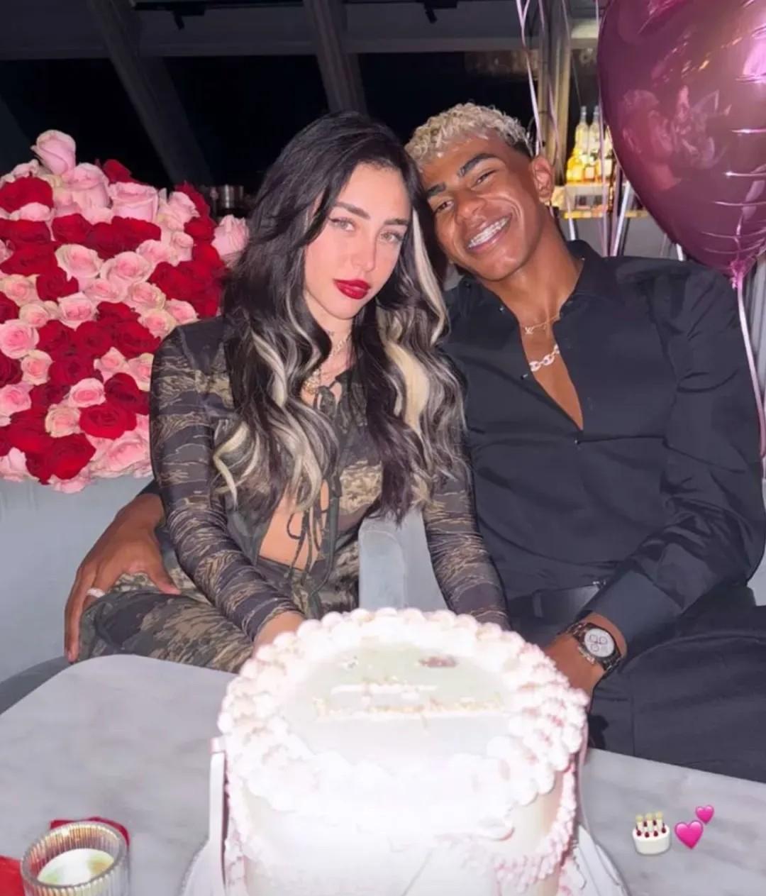 亚马尔负面新闻层出不穷，别跟梅西比，更像《伤仲永》的《伤马儿》版
1、国家德比前