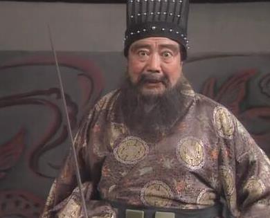 汉献帝对窃国大盗董卓的态度极为暧昧，从未大张旗鼓地去声讨，而是有意淡化，就好像董