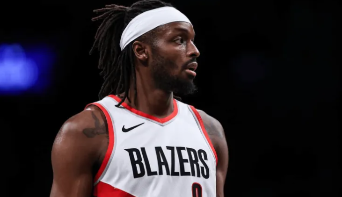 今日12点，开拓者将在主场对阵太阳。
据开拓者官方消息，杰拉米-格兰特因病将缺席