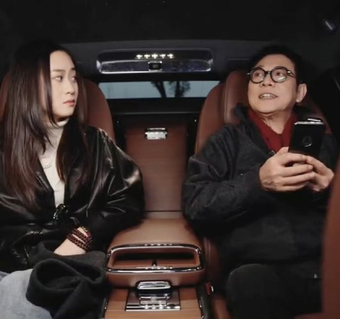 看到李连杰三个字，我就想起了《少林寺》，想起里面美丽的歌曲……那时，我是个青涩少