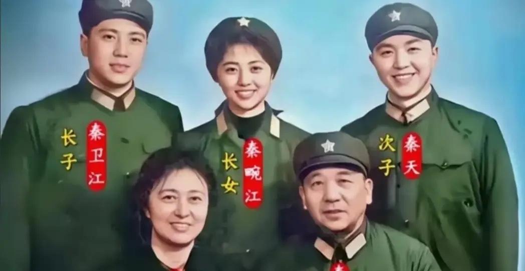 真是龙生龙凤生凤啊！仔细看她父母若五官精致，孩子往往能继承优良基因，拥有出众容貌
