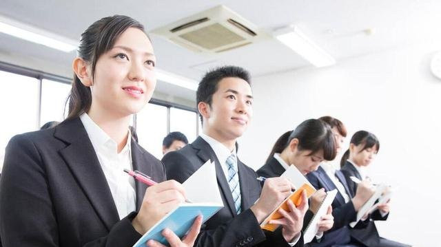 法学要人脉，金融要名校，会计考证难，电气要物理，人工智能呢？