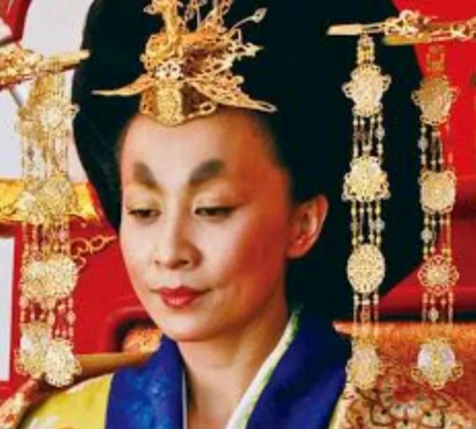 武则天称帝：一代女皇的权力之路
武则天，作为中国历史上唯一一位正式称帝的女性，她
