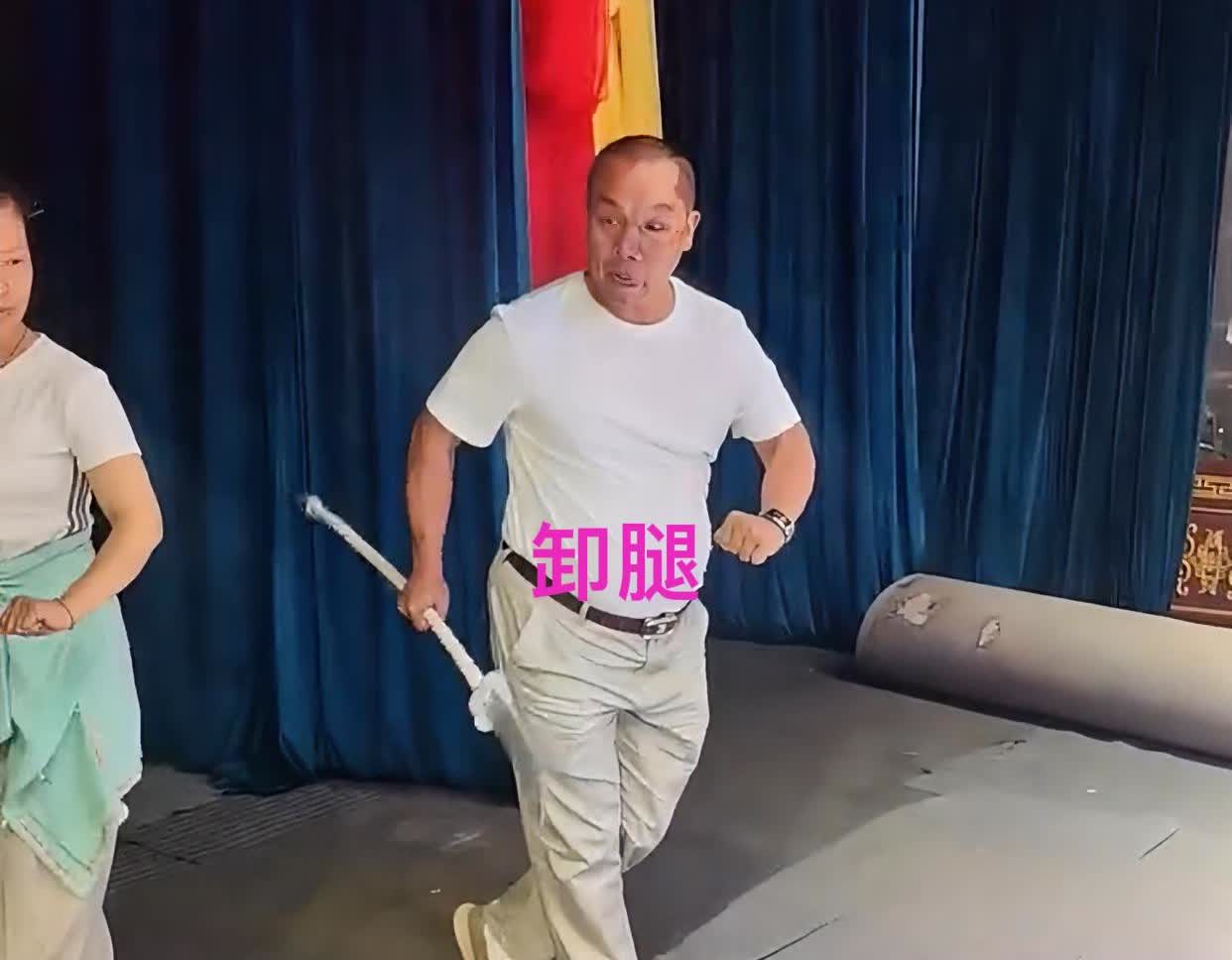 安万在会宁演出时，流量严重下滑，为了炒作流量，安万说去通渭演出了，要卸一个网络主