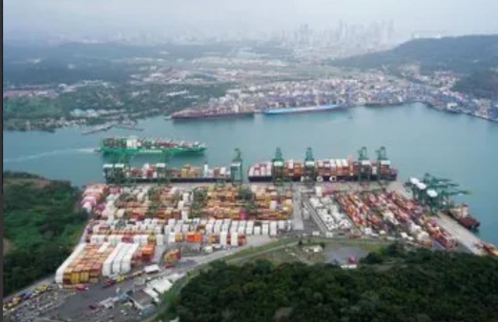 英国广播公司3月22日报道：“李嘉诚出售巴拿马港口事件被一些分析者看作是中美博弈