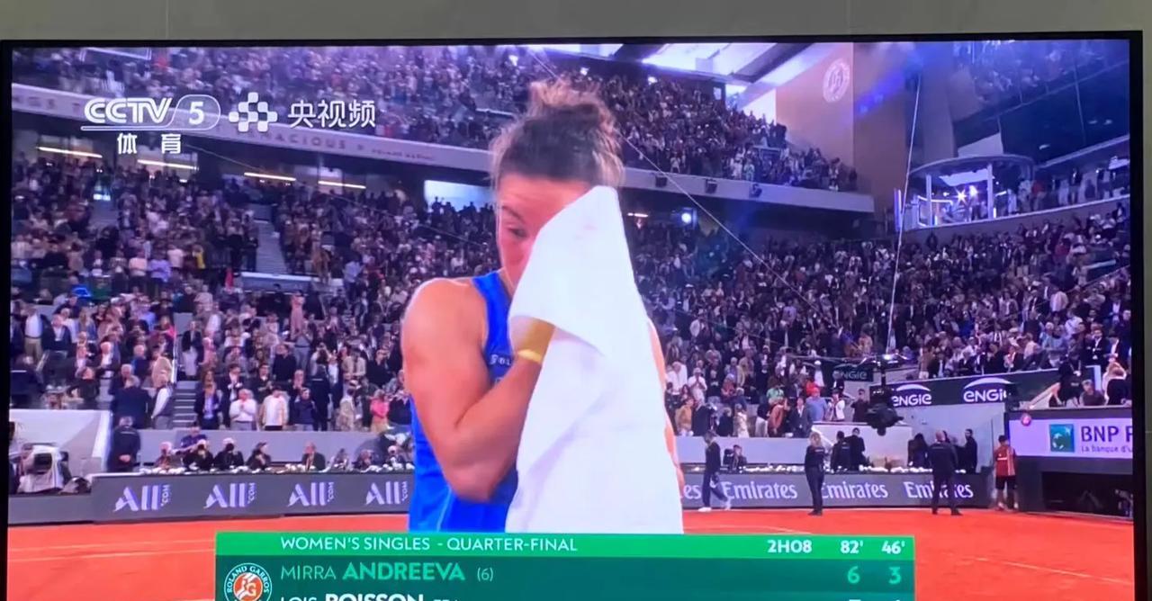 大黑马继续爆出大惊喜！世界第361名2-0淘汰世界第六晋级法网四强！
法国外卡选