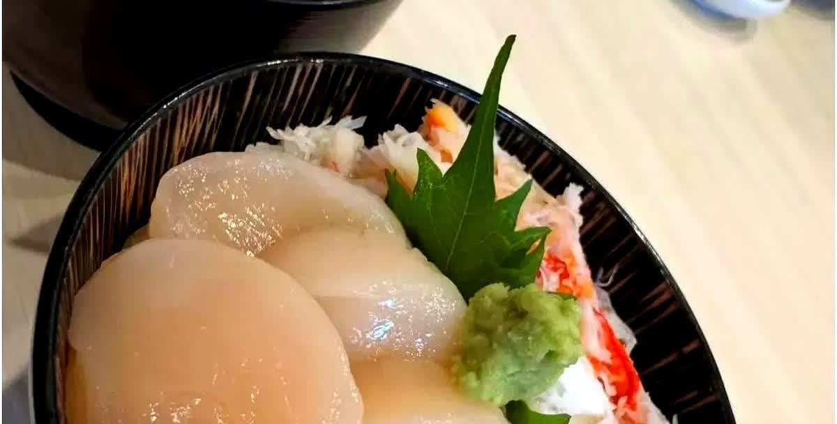 伊藤美诚和妈妈在北海道度假，享受精致生活，母女俩都是生活中的女王。

说到这