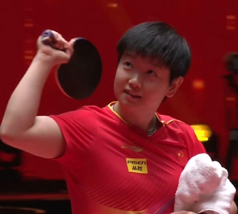 女单决赛，孙颖莎4-0蒯曼，夺得世界杯冠军，最高兴的三个人曝光

1、马琳

2