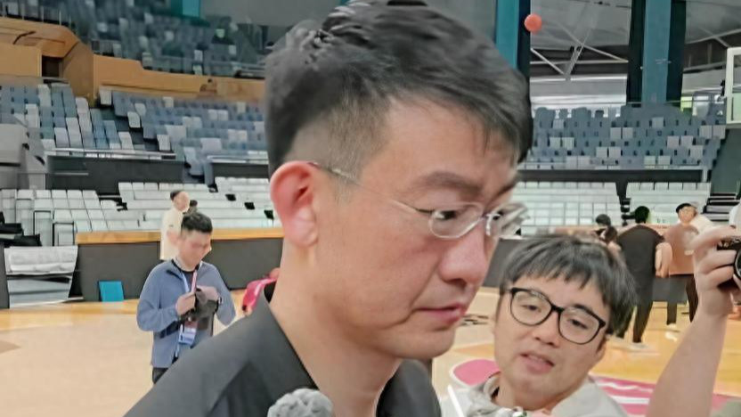 真奇怪！总决赛第一场北京抢了20个前场篮板, 第二场广厦抢了21个