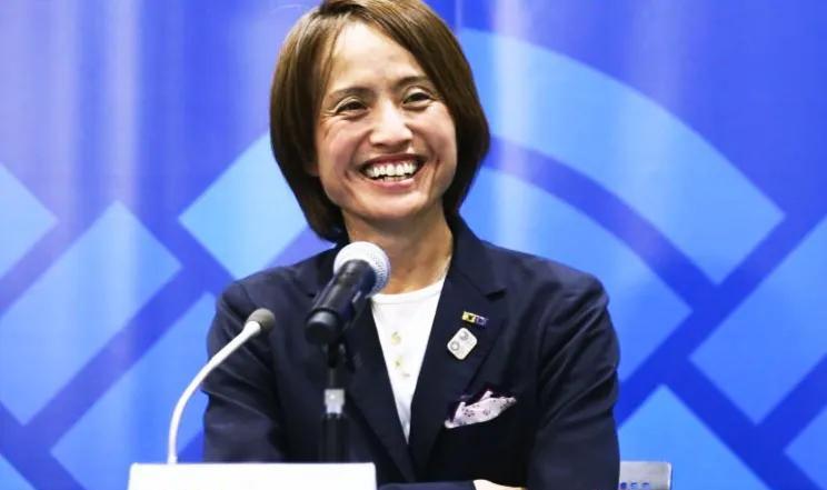 作为亚洲最顶流的女性教练员，不得不说，高仓麻子的素养真高，她是全体中国女足教练员