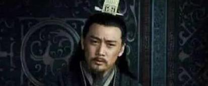 已经1700多年了为什么无人敢盗诸葛亮的墓？就一点，锦官城外柏森森，我跟老杜看到
